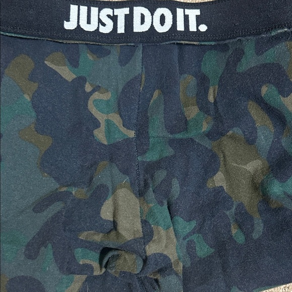 Nike Camo Leggings - Picture 5 of 9